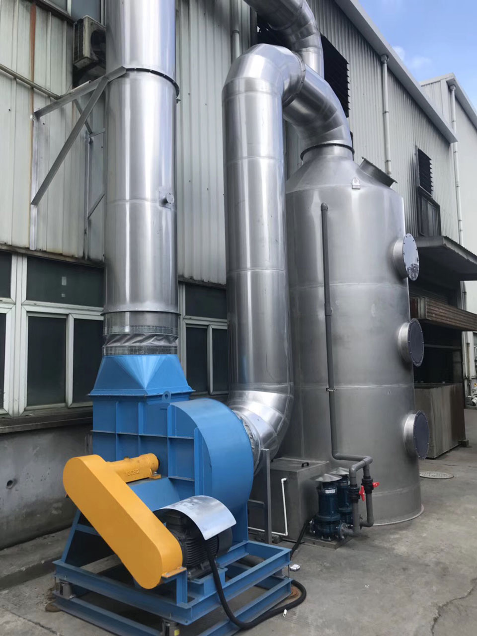 上�v某金属熔炼炉车间